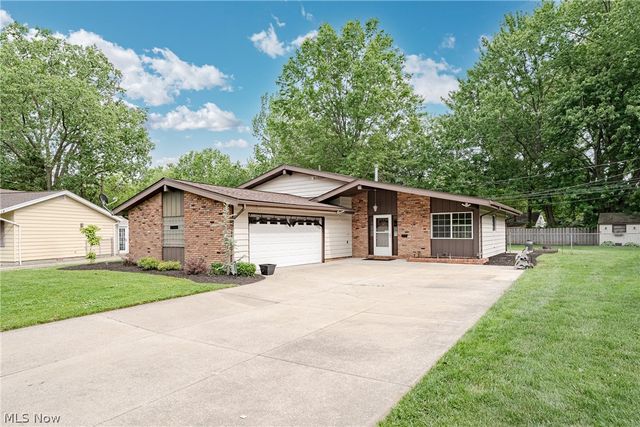 23823 Beaumont Drive, North Olmsted, OH 44070