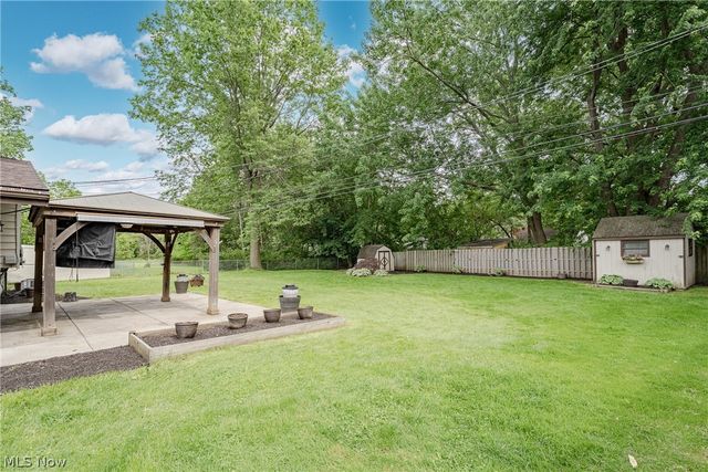 23823 Beaumont Drive, North Olmsted, OH 44070