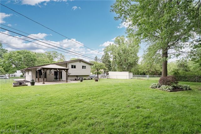 23823 Beaumont Drive, North Olmsted, OH 44070