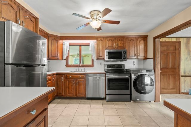 11 Nichols Road, Peabody, MA 01960
