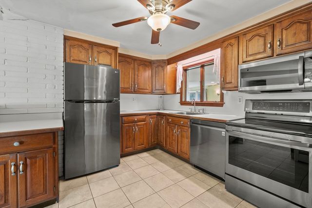 11 Nichols Road, Peabody, MA 01960