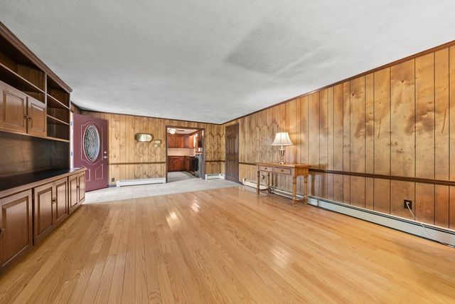 11 Nichols Road, Peabody, MA 01960