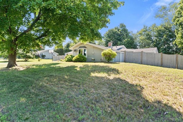 11 Nichols Road, Peabody, MA 01960