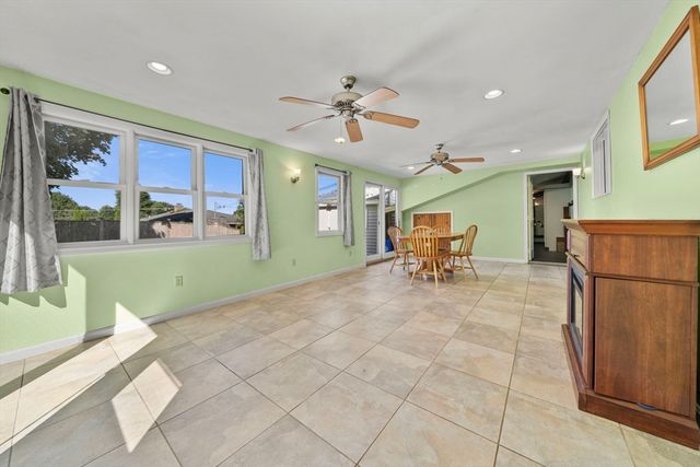 11 Nichols Road, Peabody, MA 01960