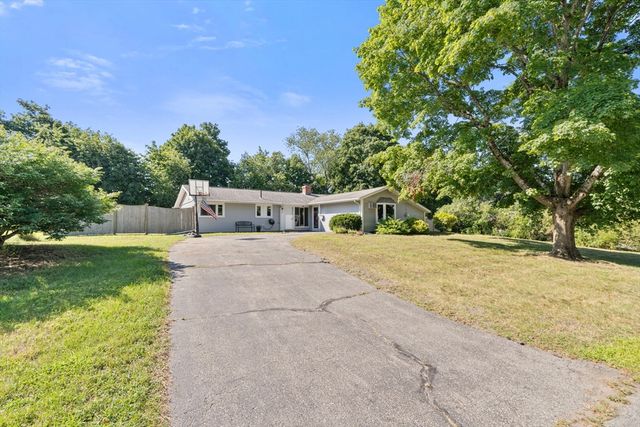 11 Nichols Road, Peabody, MA 01960