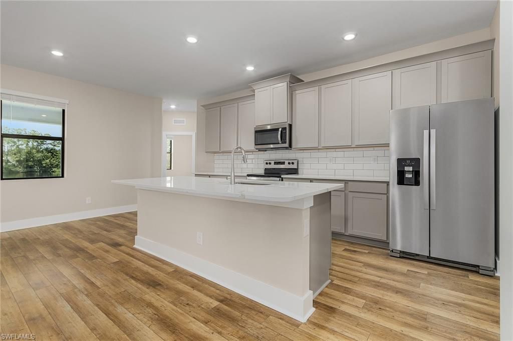 987 Admiral Bull Halsey AVE, LABELLE, FL 33935 — photo 5