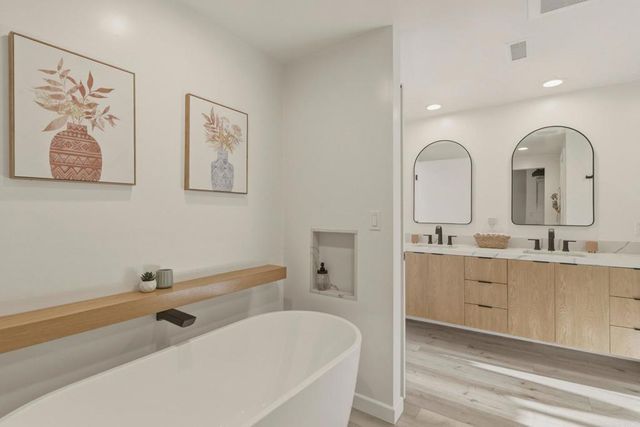 1712 Burgundy Road, Encinitas, CA 92024