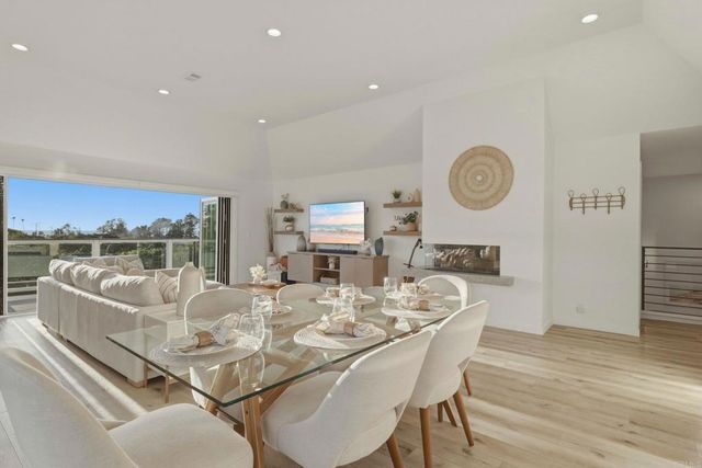 1712 Burgundy Road, Encinitas, CA 92024