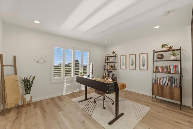 1712 Burgundy Road, Encinitas, CA 92024