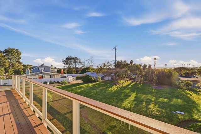 1712 Burgundy Road, Encinitas, CA 92024