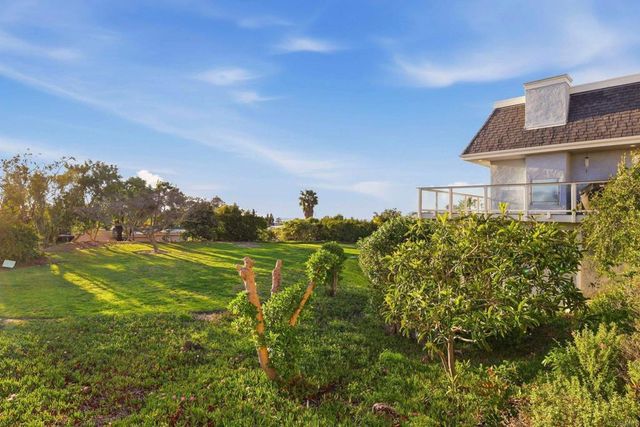 1712 Burgundy Road, Encinitas, CA 92024