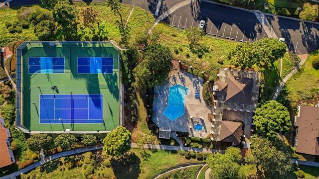 1712 Burgundy Road, Encinitas, CA 92024