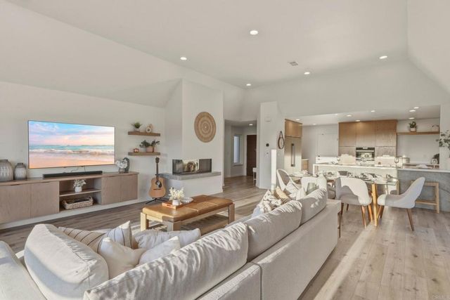 1712 Burgundy Road, Encinitas, CA 92024