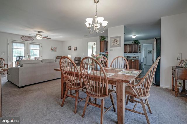 2080 BURLINGTON CIR, Williamstown, NJ 08094