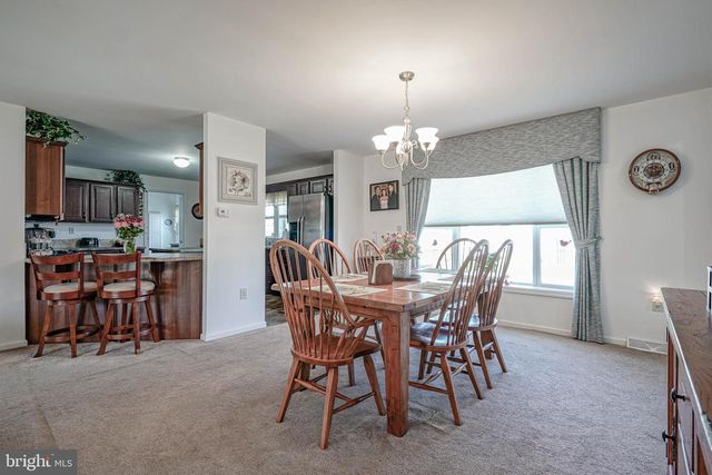 2080 BURLINGTON CIR, Williamstown, NJ 08094