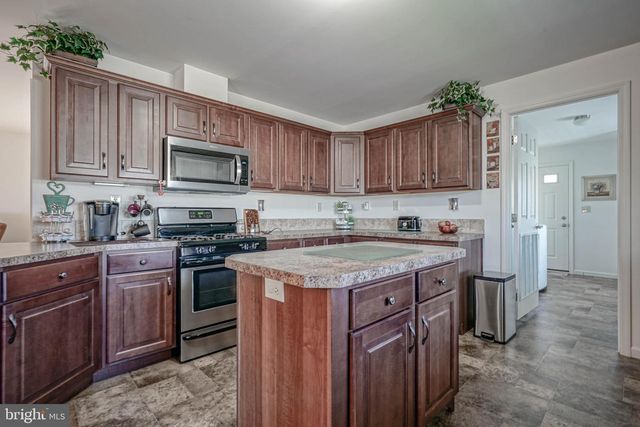 2080 BURLINGTON CIR, Williamstown, NJ 08094
