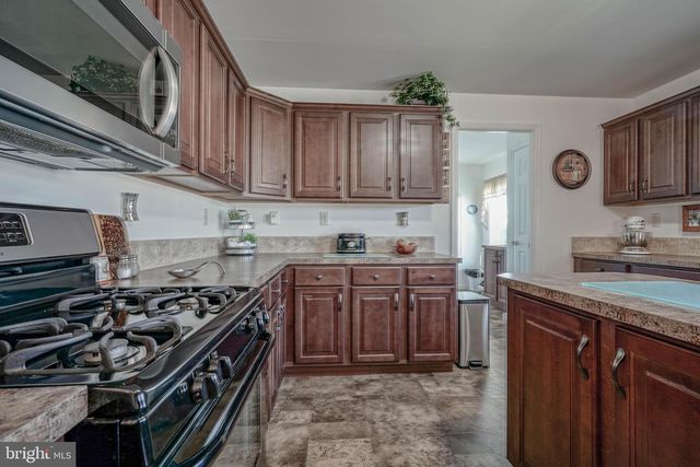 2080 BURLINGTON CIR, Williamstown, NJ 08094