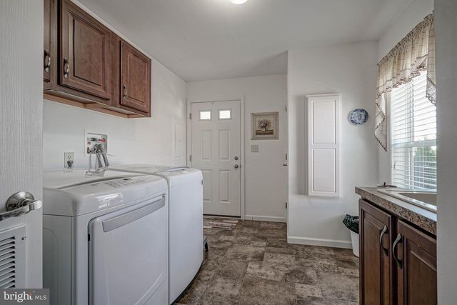 2080 BURLINGTON CIR, Williamstown, NJ 08094