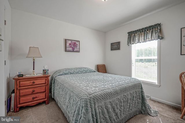 2080 BURLINGTON CIR, Williamstown, NJ 08094