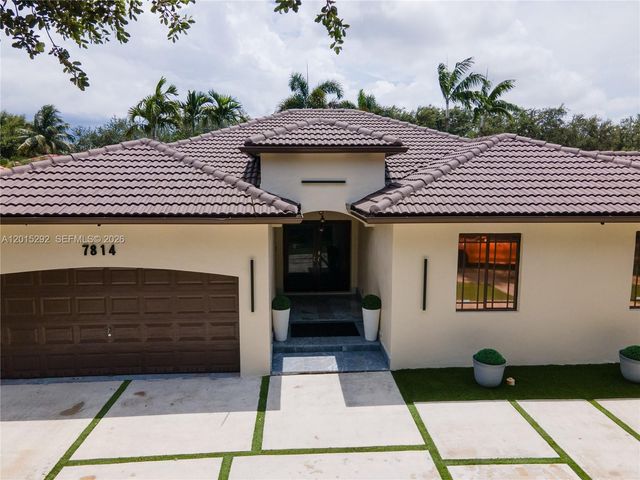 7814 NW 165th Street, Miami Lakes, FL 33016