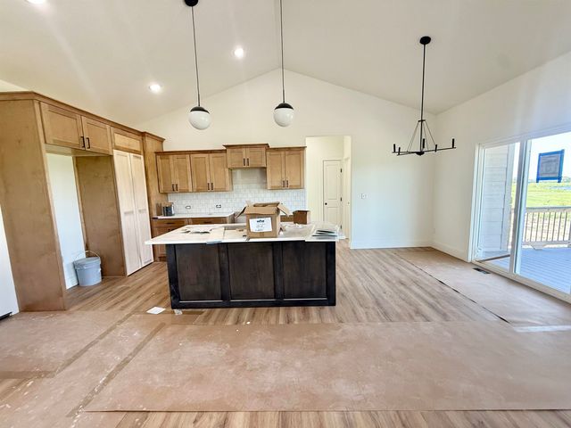 5432 N Toben Ct, Bel Aire, KS 67226
