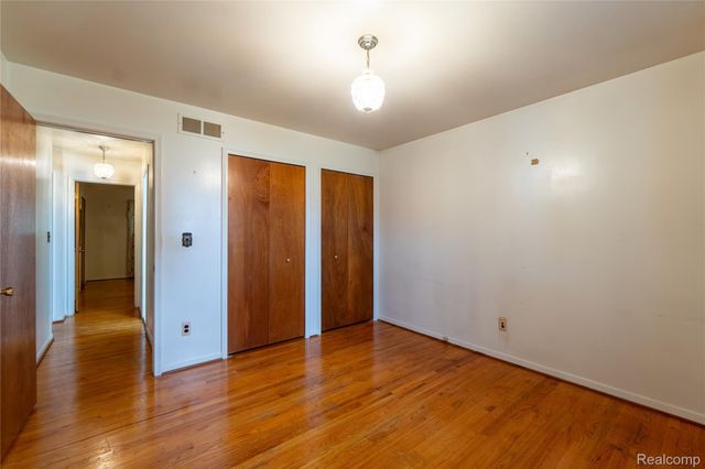 2930 Groves Drive, Sterling Heights, MI 48310