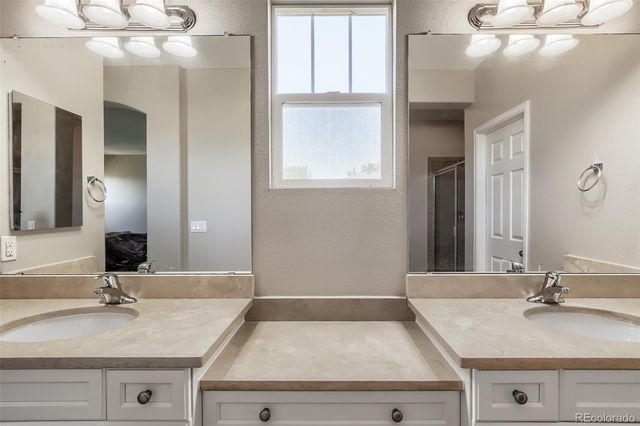 24872 E Irish Drive, Aurora, CO 80016