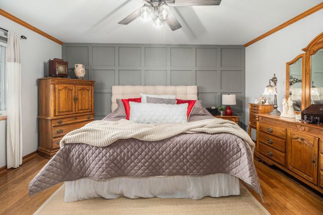 3002 Sunrise Drive, Crown Point, IN 46307