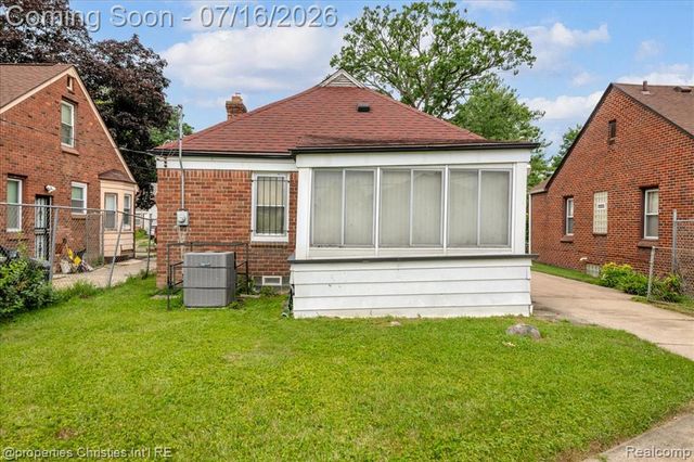 19322 Pierson Street, Detroit, MI 48219