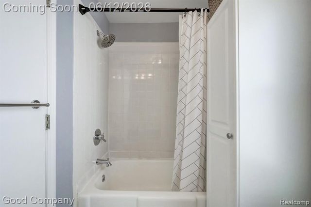 45 W Morehouse Avenue, Hazel Park, MI 48030