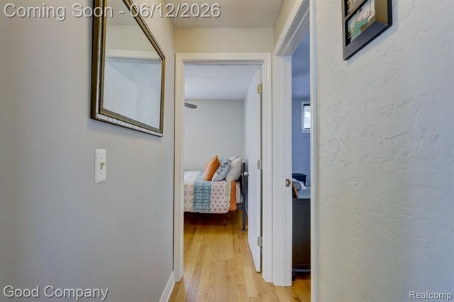 45 W Morehouse Avenue, Hazel Park, MI 48030