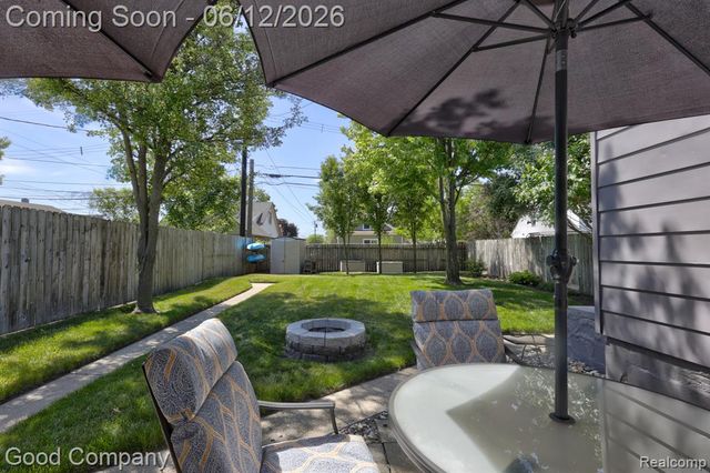 45 W Morehouse Avenue, Hazel Park, MI 48030