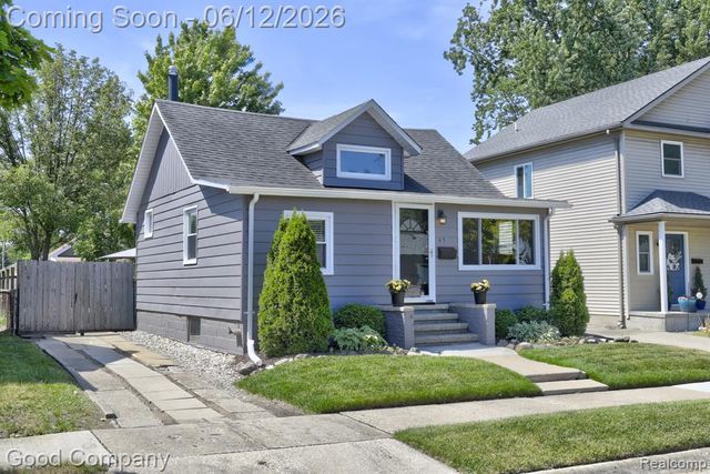 45 W Morehouse Avenue, Hazel Park, MI 48030
