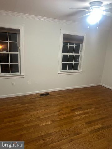 14432 FOUR CHIMNEY DR, Centreville, VA 20120