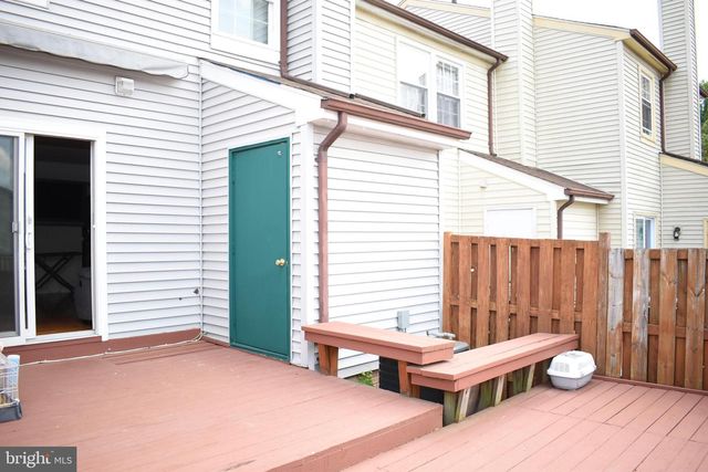14432 FOUR CHIMNEY DR, Centreville, VA 20120