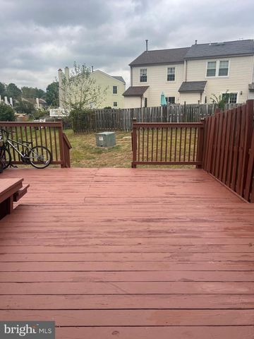 14432 FOUR CHIMNEY DR, Centreville, VA 20120