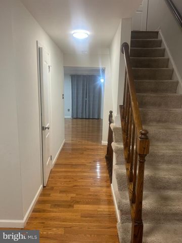 14432 FOUR CHIMNEY DR, Centreville, VA 20120