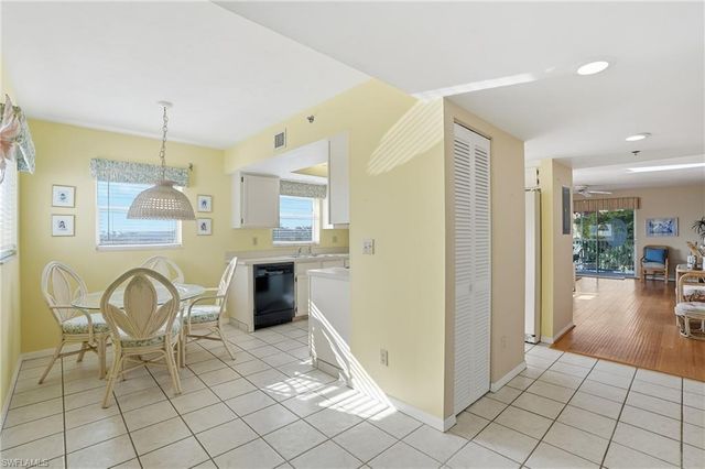 4591 Bay Beach LN # 294, Fort Myers Beach, FL 33931
