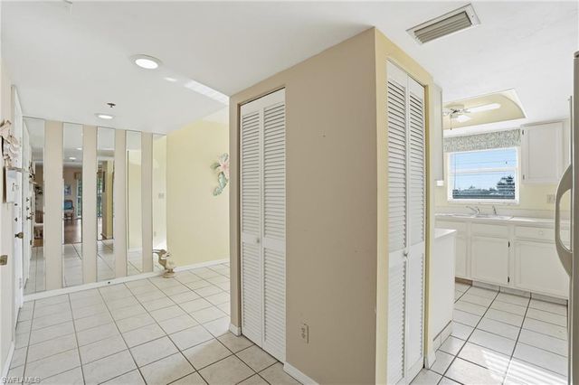 4591 Bay Beach LN # 294, Fort Myers Beach, FL 33931