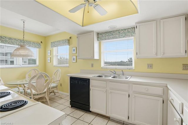 4591 Bay Beach LN # 294, Fort Myers Beach, FL 33931