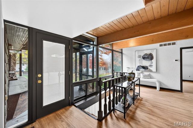 8673 General Grant Lane, Crestwood, MO 63123