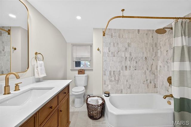 8673 General Grant Lane, Crestwood, MO 63123