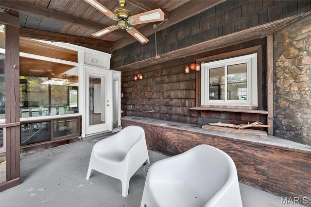 8673 General Grant Lane, Crestwood, MO 63123