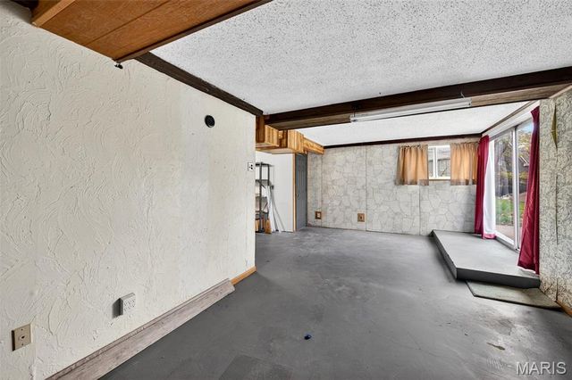 8673 General Grant Lane, Crestwood, MO 63123