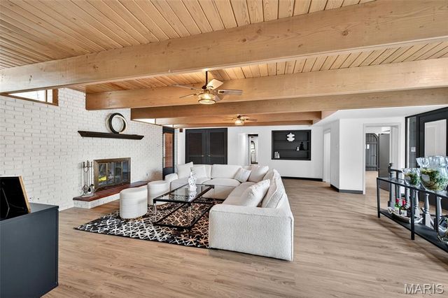 8673 General Grant Lane, Crestwood, MO 63123