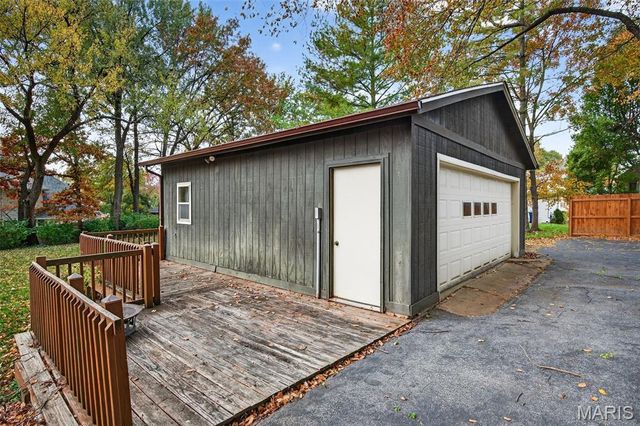 8673 General Grant Lane, Crestwood, MO 63123