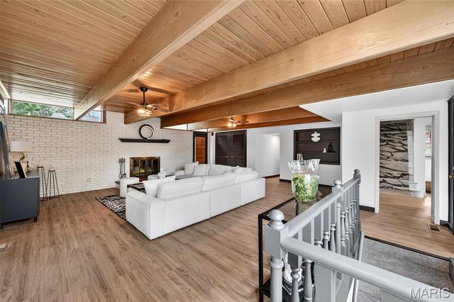 8673 General Grant Lane, Crestwood, MO 63123