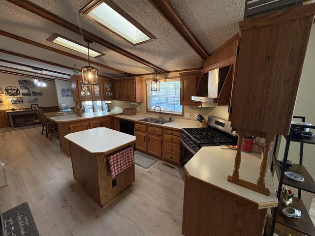 W6449 OLD LAKE LANE, Shawano, WI 54166