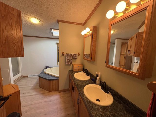 W6449 OLD LAKE LANE, Shawano, WI 54166