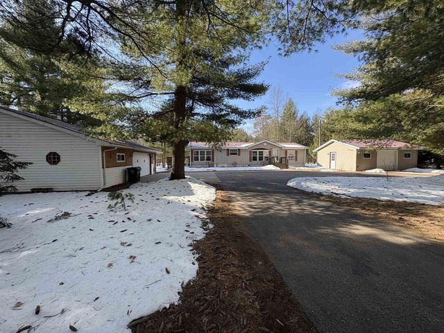 W6449 OLD LAKE LANE, Shawano, WI 54166